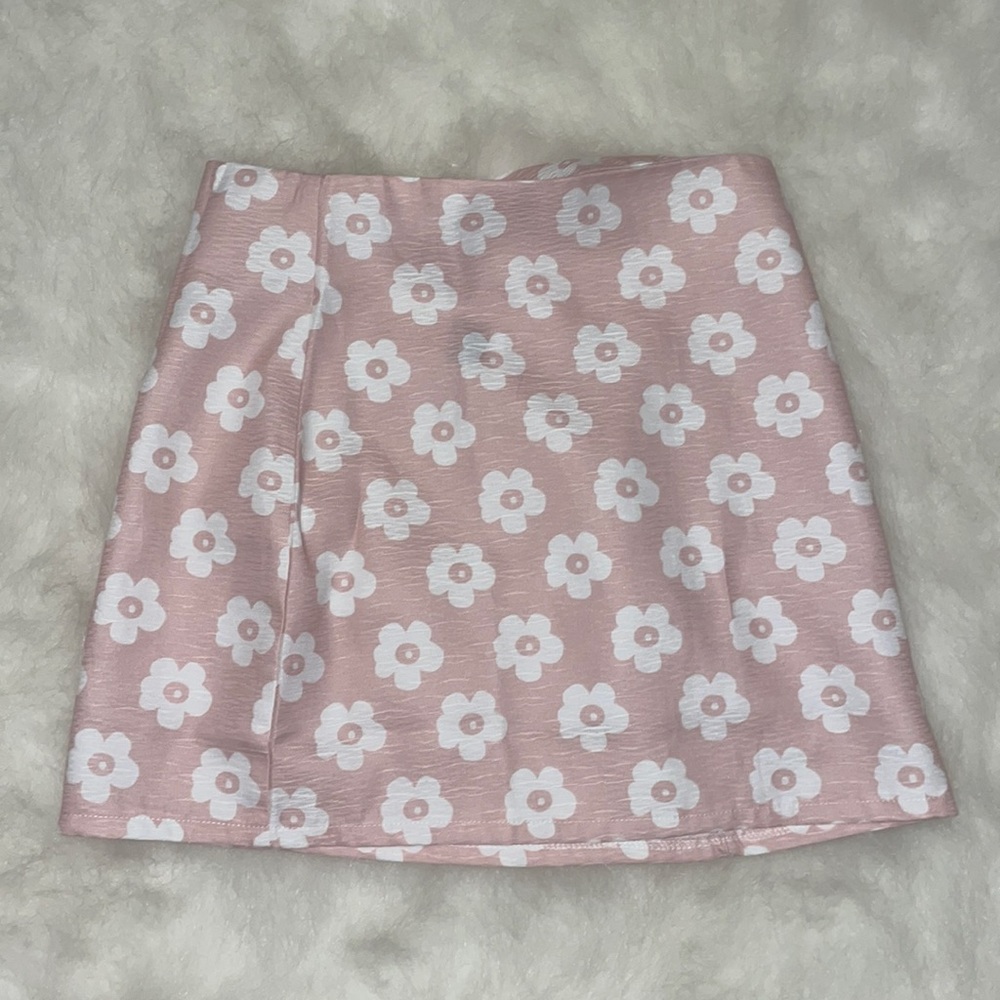 pink/white flower skirt